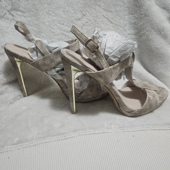 NWT Alexis Harrison Tan Heeled Sandals Size 9 - Picture 6 of 11